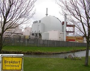 AKW-Brokdorf - inmitten intakter Natur und direkt an der Nordsee. Die Gefahren sind nicht erkennbar.