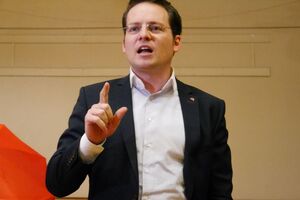 Mit dem Geld für die Kommunen befasst sich MdL Tobias Eckert bei der Mitgliederversammlung der SPD Weilburg