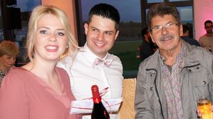 Alles Gute für Annika und Andre - das wünscht auch Bruno Götz und die Weilburger SPD dem jungen Paar