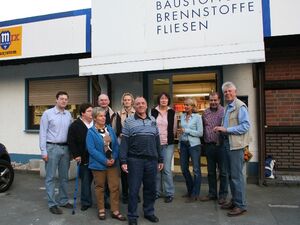 Die Geschäftsführung der Firma Stroh mit Sabine Stroh (3.v.rechts) und Jochen Ratschlag (2. v.re.) mit der SPD-Weilburg